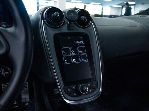 Used 2018 McLaren 570S Coupe RWD image 19
