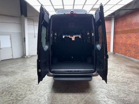 Used 2023 Mercedes-Benz Sprinter 2500 image 24