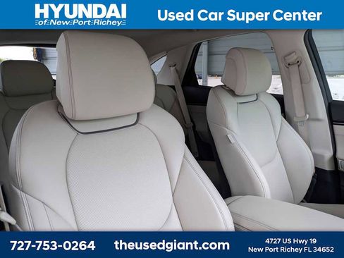 Used 2025 Genesis GV70 2.5T w/ Select Package AWD/4WD image 6