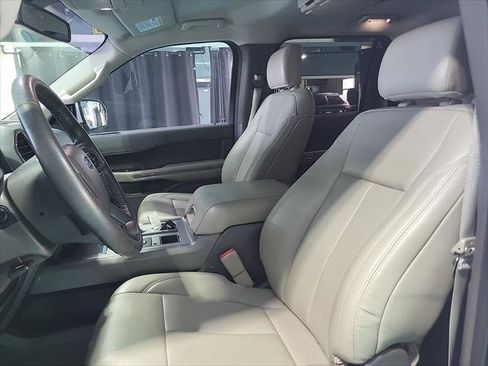 Used 2019 Ford Expedition Max XLT w/ Equipment Group 201A image 12