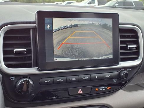 Used 2025 Hyundai Venue SEL FWD image 68