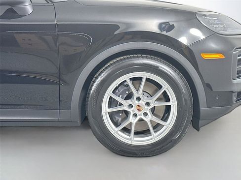 Certified 2026 Porsche Cayenne Coupe AWD/4WD image 14