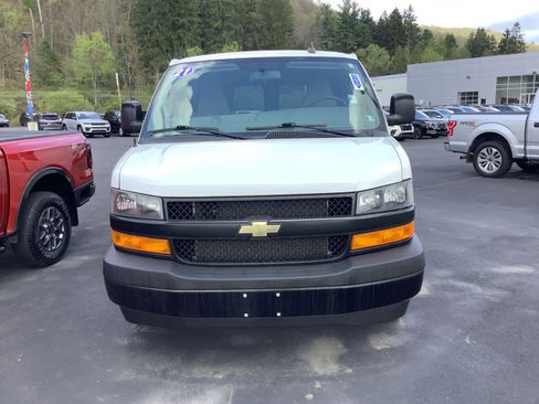 Used 2021 Chevrolet Express 2500 w/ Driver Convenience Package RWD image 5
