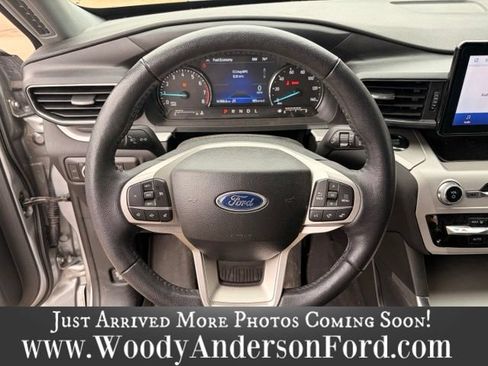 Used 2024 Ford Explorer XLT w/ Equipment Group 202A AWD/4WD image 13