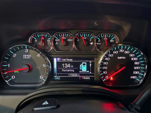 Used 2017 Chevrolet Suburban LT AWD/4WD image 16