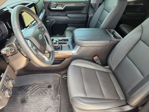Certified 2024 Chevrolet Silverado 1500 LT Trail Boss w/ Convenience Package II AWD/4WD image 13