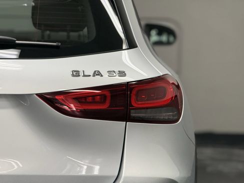 Certified 2021 Mercedes-Benz GLA 35 AMG 4MATIC image 11