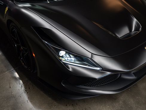Used 2020 Ferrari F8 Tributo RWD image 12