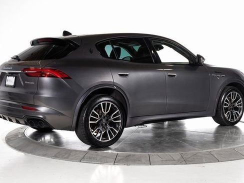 Used 2023 Maserati Grecale Modena AWD/4WD image 6