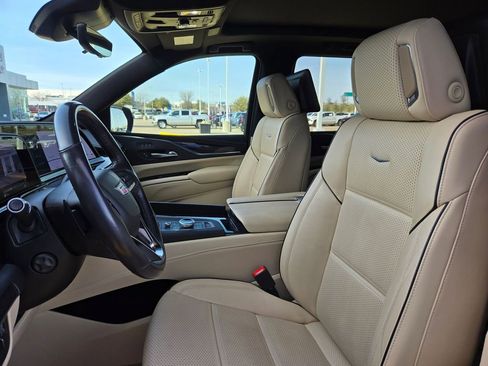 Used 2021 Cadillac Escalade Premium Luxury w/ Driver Assist Tech Package image 27