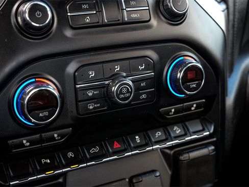 Used 2019 Chevrolet Silverado 1500 LT Trail Boss image 23