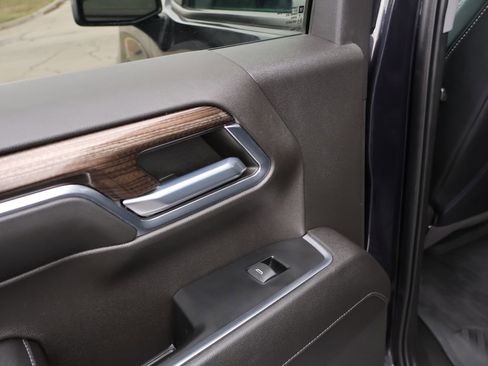 Used 2022 Chevrolet Silverado 1500 LT image 16