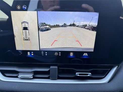 New 2026 Chevrolet Equinox LT w/ Safety and Technology Package FWD image 23