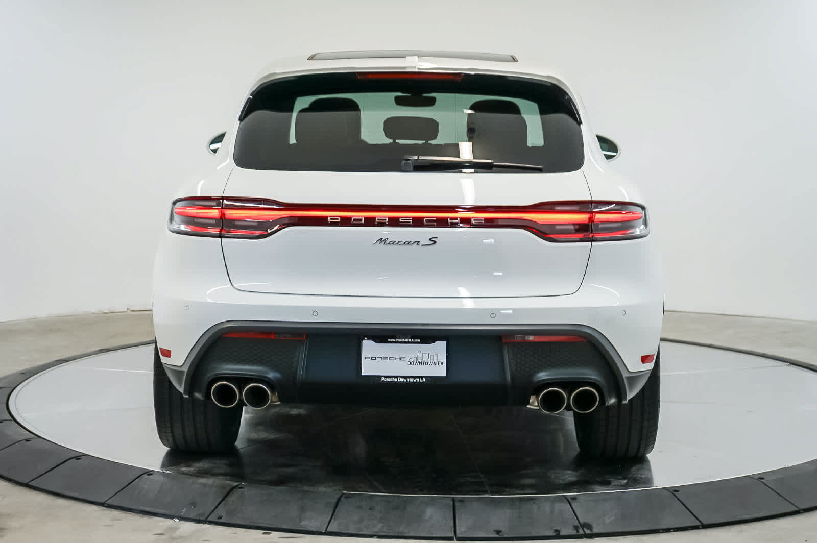 Certified 2026 Porsche Macan S AWD/4WD image 10