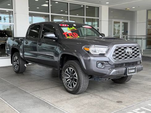 Certified 2023 Toyota Tacoma TRD Sport AWD/4WD image 8