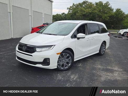 Certified 2026 Honda Odyssey Touring image 1