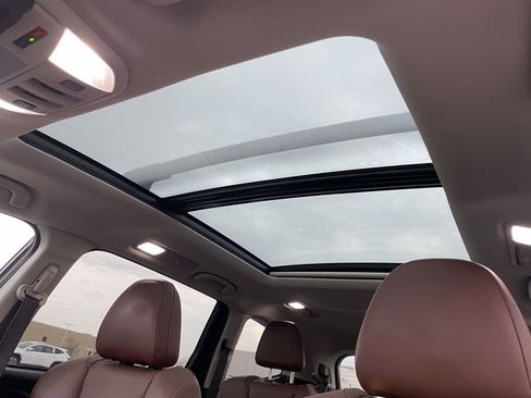 Used 2019 Subaru Ascent Touring w/ Popular Package #2A image 11