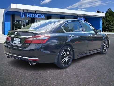 Used 2017 Honda Accord Sport image 24