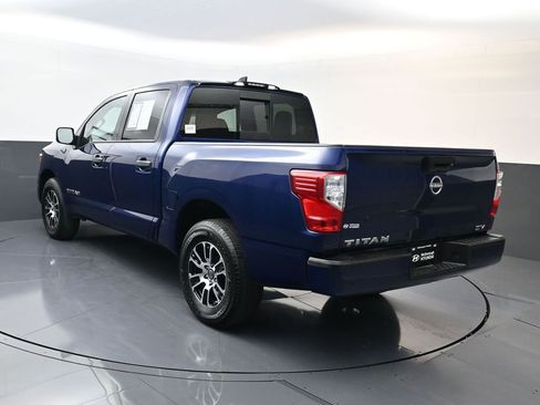 Used 2023 Nissan Titan SV RWD image 5