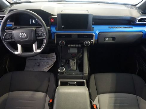 Used 2025 Toyota Tacoma TRD Off-Road AWD/4WD image 23