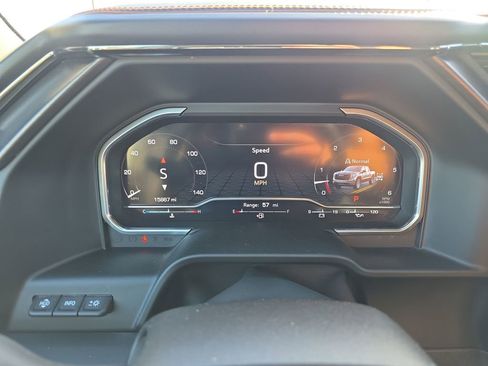 Used 2024 GMC Sierra 1500 AT4 w/ Technology Package image 16