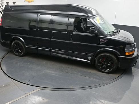 Used 2025 Chevrolet Express 2500 Extended w/ Driver Convenience Package RWD image 42