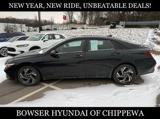 Used 2025 Hyundai Elantra Sport w/ Cargo Package video 2