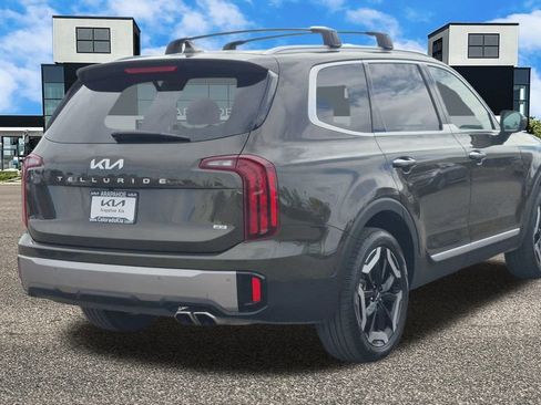 Certified 2025 Kia Telluride S image 6