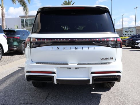 Certified 2026 INFINITI QX80 4WD image 8