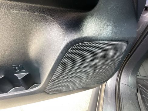 Used 2019 Toyota Tacoma SR w/ SR Convenience Package RWD image 22