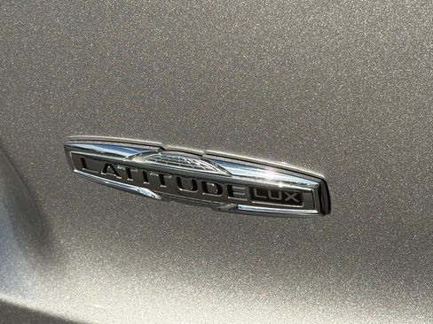 Used 2022 Jeep Cherokee Latitude Lux image 9