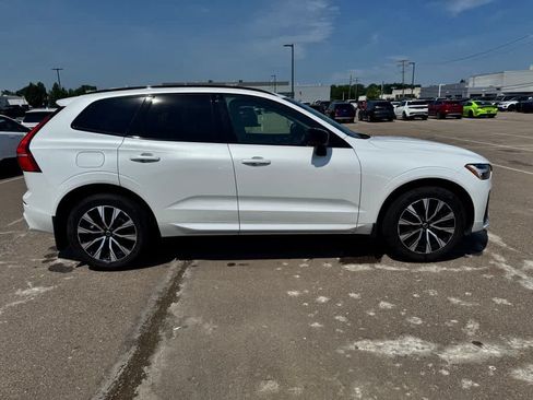 Used 2024 Volvo XC60 B5 Core w/ Protection Package Premier AWD/4WD image 4