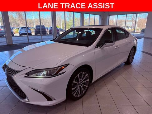 Used 2019 Lexus ES 350 F Sport image 3