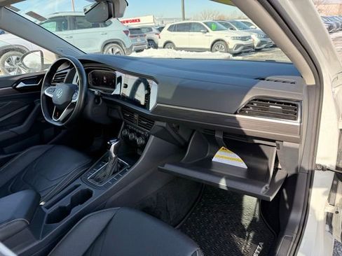 Used 2023 Volkswagen Jetta SEL image 12