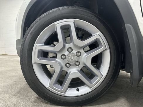 Used 2024 Honda Passport EX-L image 11