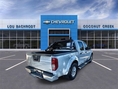 Used 2017 Nissan Frontier SV image 8