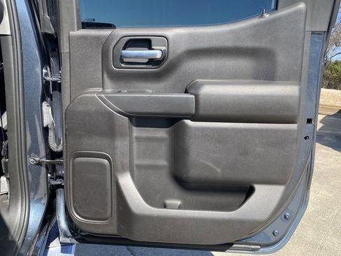 Used 2021 Chevrolet Silverado 1500 Custom image 28