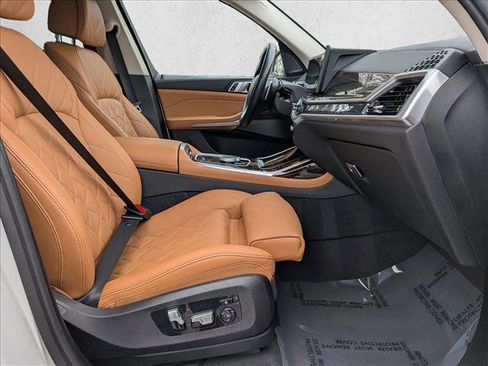Used 2023 BMW X7 xDrive40i w/ Premium Package image 22