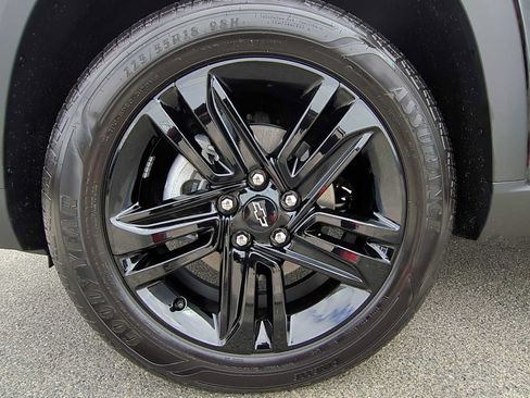 New 2026 Chevrolet Trax ACTIV w/ Sunroof Package FWD image 29