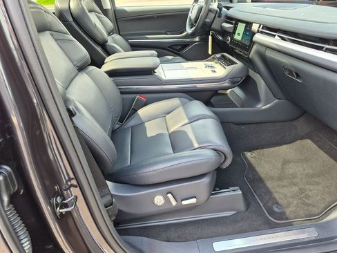 New 2026 Lincoln Navigator L Reserve AWD/4WD image 23