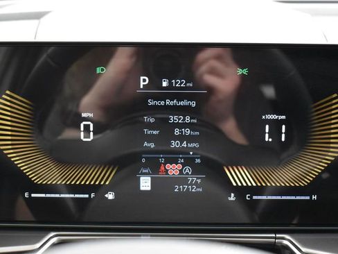 Certified 2025 Kia Sorento S w/ Panoramic Sunroof Package image 18