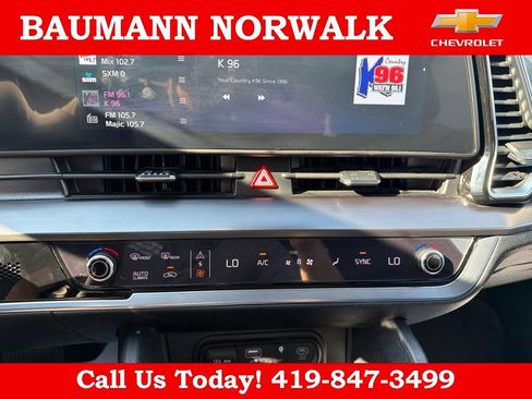 Used 2025 Kia Sportage EX FWD image 34
