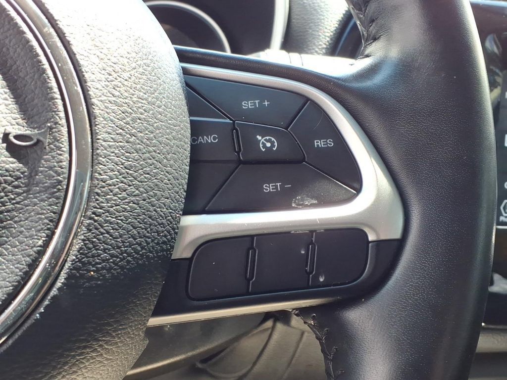 Used 2019 Jeep Compass Latitude AWD/4WD image 17