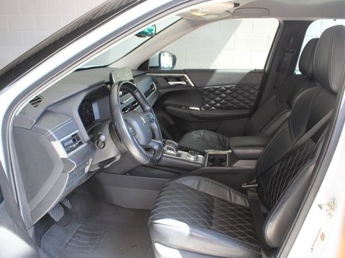 Used 2023 Mitsubishi Outlander SEL FWD image 10