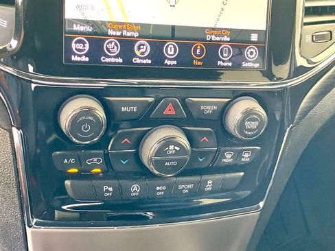 Used 2022 Jeep Grand Cherokee Laredo X AWD/4WD image 38