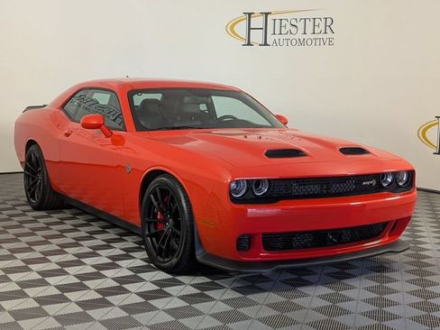 Used 2023 Dodge Challenger SRT Hellcat RWD image 2