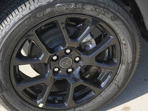 New 2026 Jeep Compass Latitude image 11