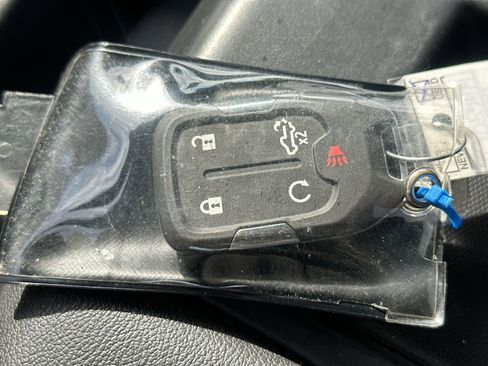 Used 2022 Chevrolet Silverado 2500 LT w/ Convenience Package image 34