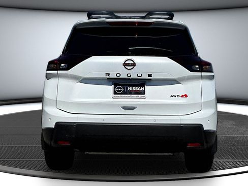 Used 2026 Nissan Rogue SV AWD/4WD image 5