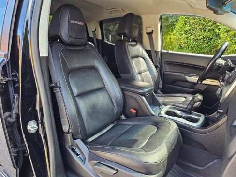 Used 2019 Chevrolet Colorado ZR2 w/ ZR2 Midnight Special Edition image 32